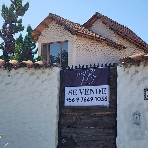 En Venta Casa En Rinconada De Los Andes Estilo Chilena 4h 3b