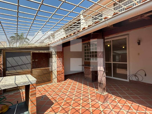 En Venta Acogedor Twonhouse En La Cuidad De Lecheria Estado Anzotegui