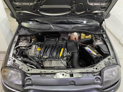 Imagem 12 de 14 de Renault Clio 2001 1.6 16v Rn 5p