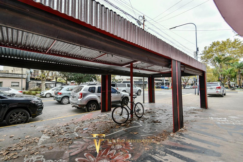 Fondo De Comercio En Barrio Naon - Oportunidad - Excelente Zona