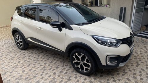 Renault Captur 1.616v Intense Sce X-tronic 5p
