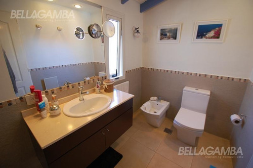 Imagen 17 de 30 de Hermosa Casa En El Corazón De Vicente López