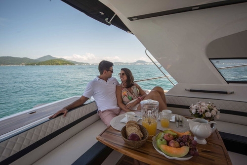 Imagem 16 de 25 de Lancha Fibra Fort - Linha Yachts Focker -f420 Gran Coupé