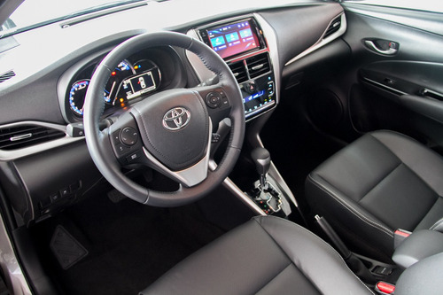 Toyota Yaris Sedan 1.5 Xs Connect Cvt (flex)