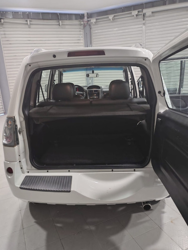 Mitsubishi Pajero TR4 2.0 4x2 Flex Aut. 5p