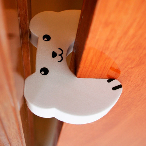 Imagen 3 de 9 de Protector De Dedos Traba Puertas De Oso - Baby Innovation