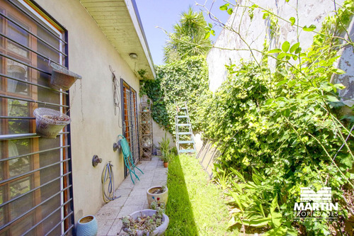 Casa En Venta En Martinez 4 Ambientes Uno En Suite, Jardín Con Pileta, Cochera X 2.
