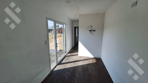 En Venta, Tráiler Habitacional A Estrenar, B° Los Patos, Plottier.
