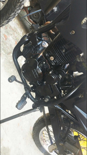 Motomel Skua 200