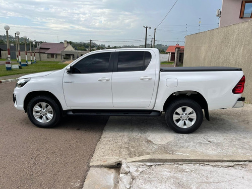 Toyota Hilux Sr 2.4 2018 4x2