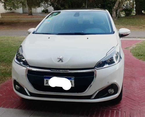 Imagen 2 de 13 de Peugeot 208 2016 1.6 Feline
