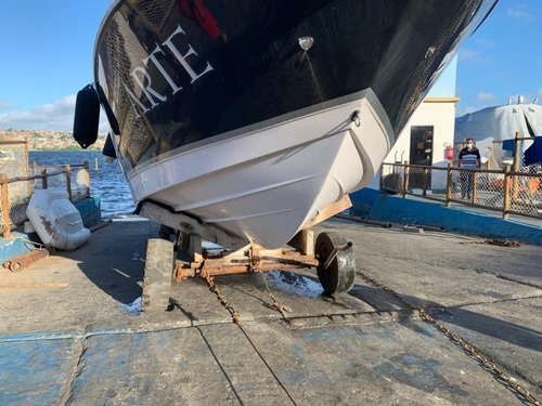 Lancha Focker 320 Com Parelha 200hp