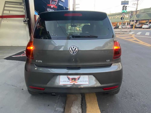 Imagem 8 de 9 de Volkswagen Fox 2012 1.6 Vht Prime Total Flex 5p