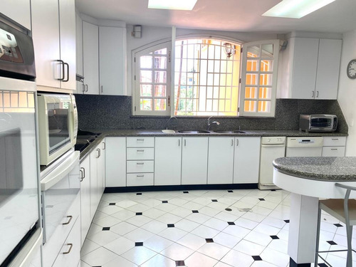 Imagen 12 de 21 de Se Vende Casa 1260m2 5h+3s/ 7b+3s/ 10p Valle Arriba