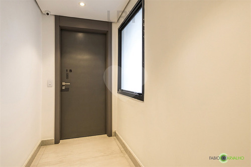 Imagem 20 de 30 de Ampla Sala Em Andar Alto Com 73 M² No Praia De Belas - Reo226186