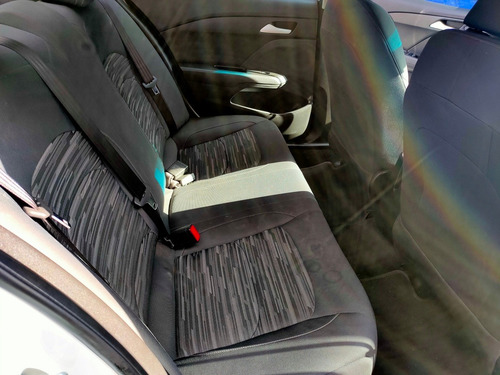 Imagen 6 de 15 de Chevrolet Cavalier 2019 1.5 Ls Transmisión Manual