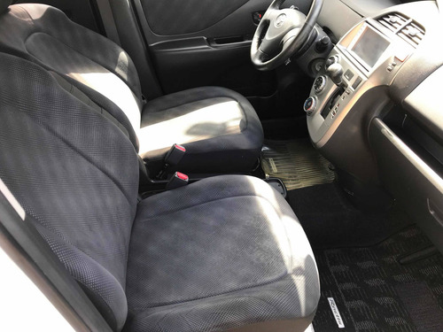 Imagen 5 de 8 de Toyota Ractis 1.5 Automática
