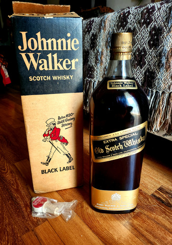Whisky Johnnie Walker Black Label 4.54 Litros Cerrada En Caj