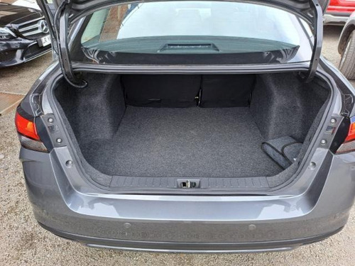 Imagen 9 de 13 de Nissan Versa Cvt Exclusive Cvt