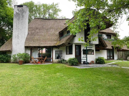 Casa En Alquiler Por Temporada De 4 Dormitorios En Rincon Del Indio (ref: Bpv-8544)