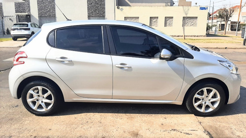 Imagen 3 de 11 de Peugeot 208 Allure 1.5 N Touchcreen Año 2016