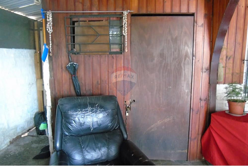 Hogar Ideal En Peñaflor: 3d/1b Y Amplio Terreno