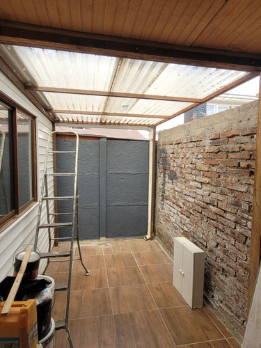Casa De 3d 3b Mas Escritorio Y Quincho En Codominio Privado