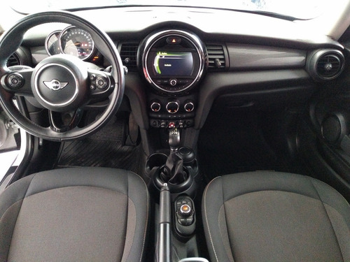Imagen 11 de 14 de Mini Cooper 1.5 Pepper At Unico (tomamos Tu Moto)
