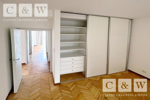 Departamento En Venta Al Frente Sobre Calle Guemes Al 4000 | Zona Palermo | Luminoso