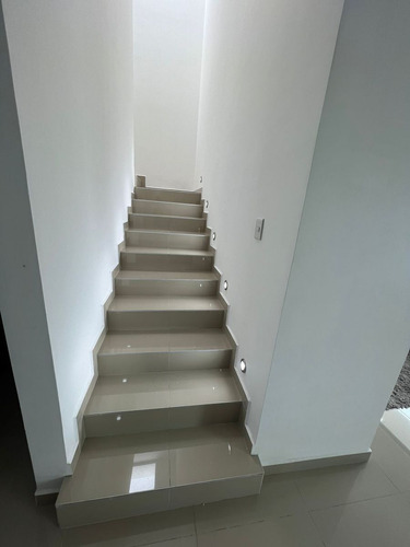 Estrena Casa En Meseta Habitat Residencial, 3 Recamaras, 3.5 Baños, Preciosa !!