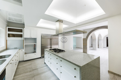 Residencia En Venta San Angel Inn, Lazcano