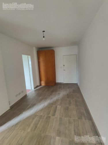 Departamento En Alquiler, Yerbal Al 700, Luminoso, Balcon, 2 Ambientes.