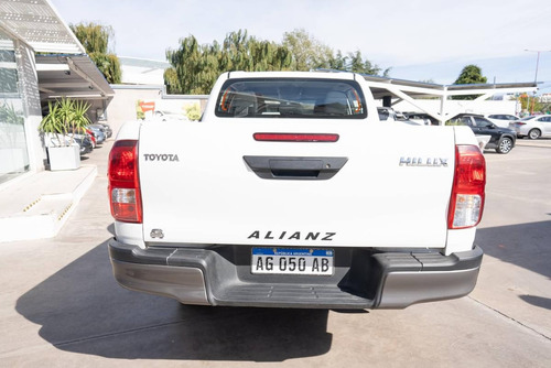 Toyota Hilux 2.4 Dc 4x2 Tdi Dx L21 2023