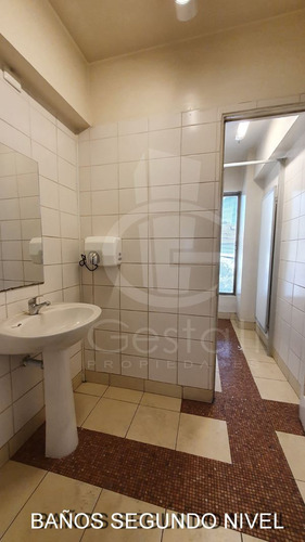 Oficina En Venta En Providencia, 25 Privados-7 Baños-10 Est.