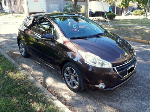 Imagen 2 de 14 de Peugeot 208 Feline 2013
