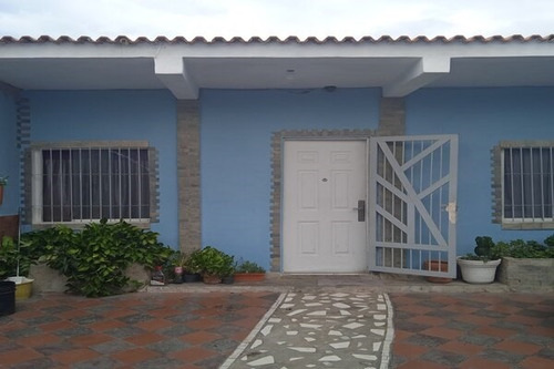 Mg Asein1153 Vende Cómoda Casa En El Sector Villa Nueva En San Diego. Edo. Carabobo