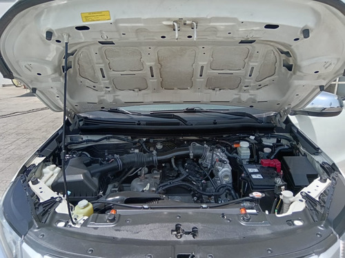 Mitsubishi L200 2.4 Cabina Doble 4x2 Mt