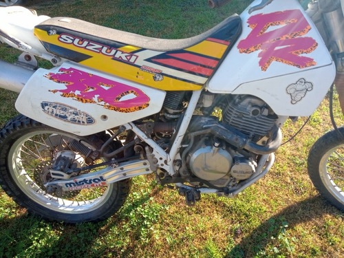 Imagen 10 de 11 de Suzuki Dr 350s