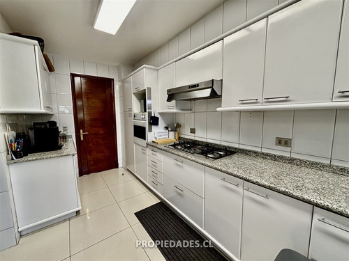 Departamento En Venta De 4 Dorm. En Las Condes