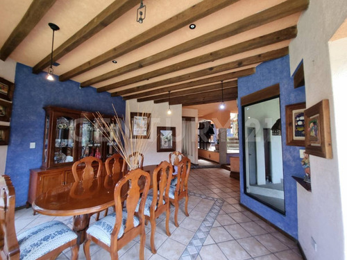 Casa En Venta Estilo Mexicano En Campestre Morillotla! A Un Min De Periférico!