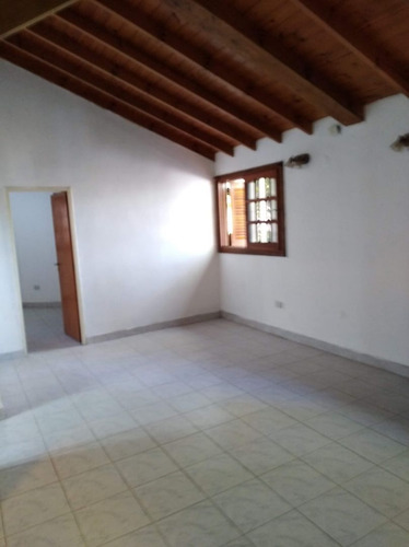 Dos Ambientes En Venta En El Centro De Ezeiza- Financiación