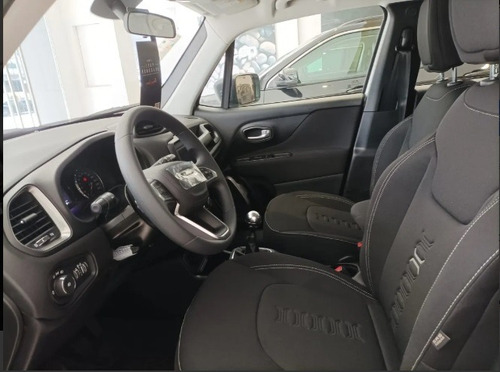 Imagen 15 de 17 de Renegade Sport 1.8l Manual 5 4x2 My23 $