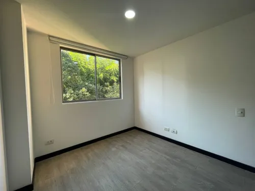 Apartamento En Arriendo En Castropol. Cod A16630