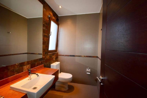Casa Mediterranea En Exclusivo Condominio Cod.061