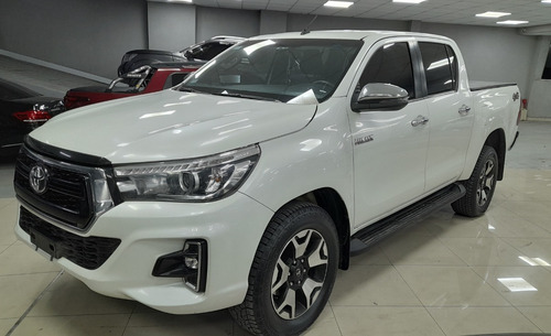 Toyota Hilux 2.8 Cd Srx 177cv 4x4 At