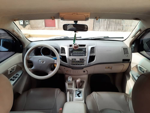Imagen 7 de 14 de Toyota Fortuner