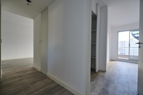 Imagen 13 de 28 de Venta Departamento 3 Amb Con Terraza En Barracas!!!