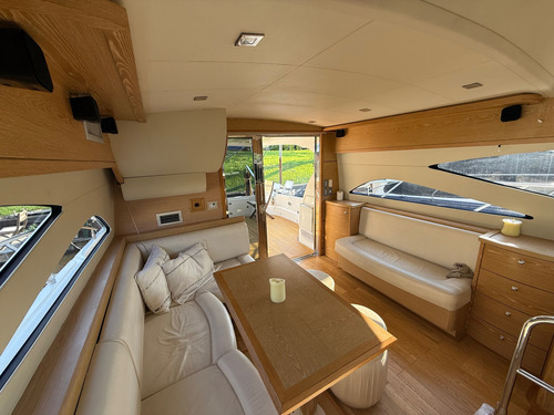 Crucero Segue Con Iveco 2 X 400 Hp Año 2013 Linea De Ejes