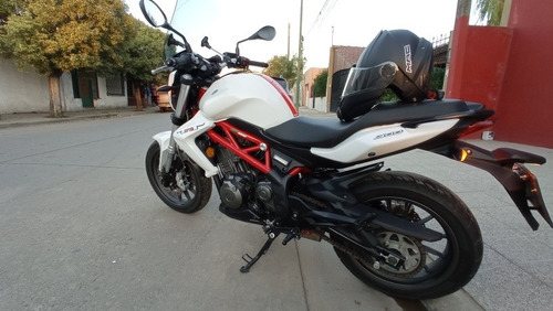 Imagen 3 de 8 de Benelli Tnt300