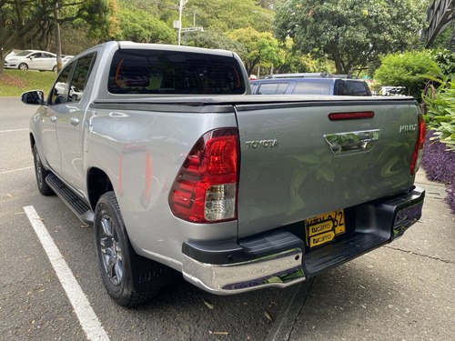 Imagen 6 de 24 de Toyota Hilux 2.4 4x4 2021